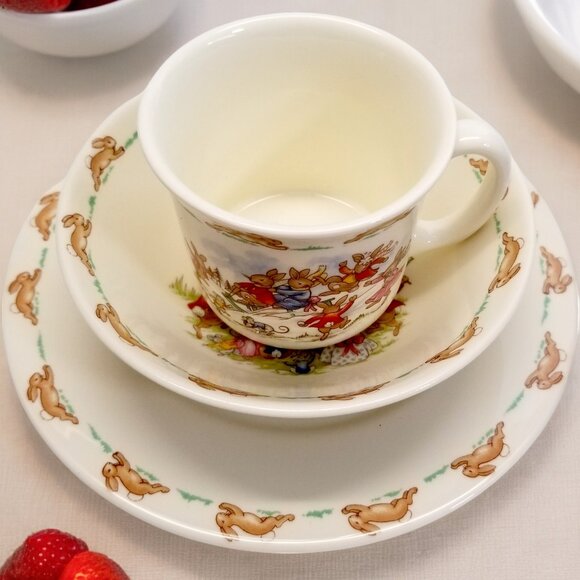 Bunnykins Children’s 3-Pcs Dish Set Bone China Royal Doulton England Collectable - Picture 6 of 16